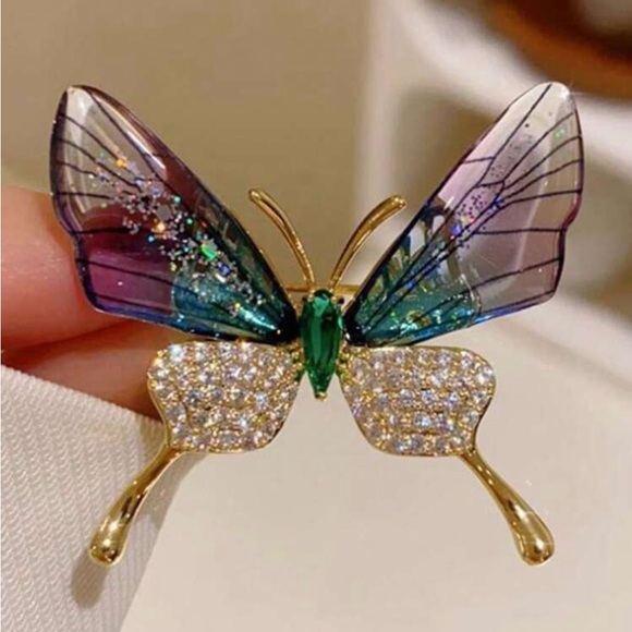 Elegant Butterfly Brooch with Purple and Green Wings - Picture 2 of 4